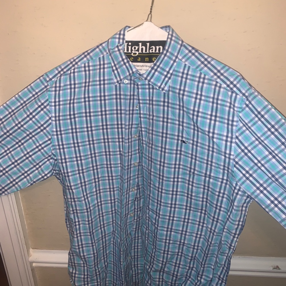 Vineyard Vines large button down. Brand new
